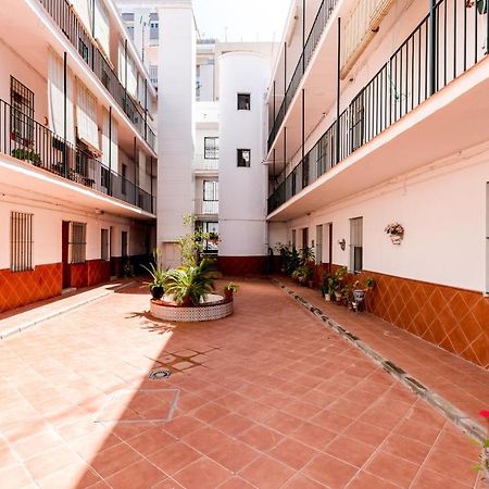 Holi-Rent Salado Apartment Sevilla Exterior foto
