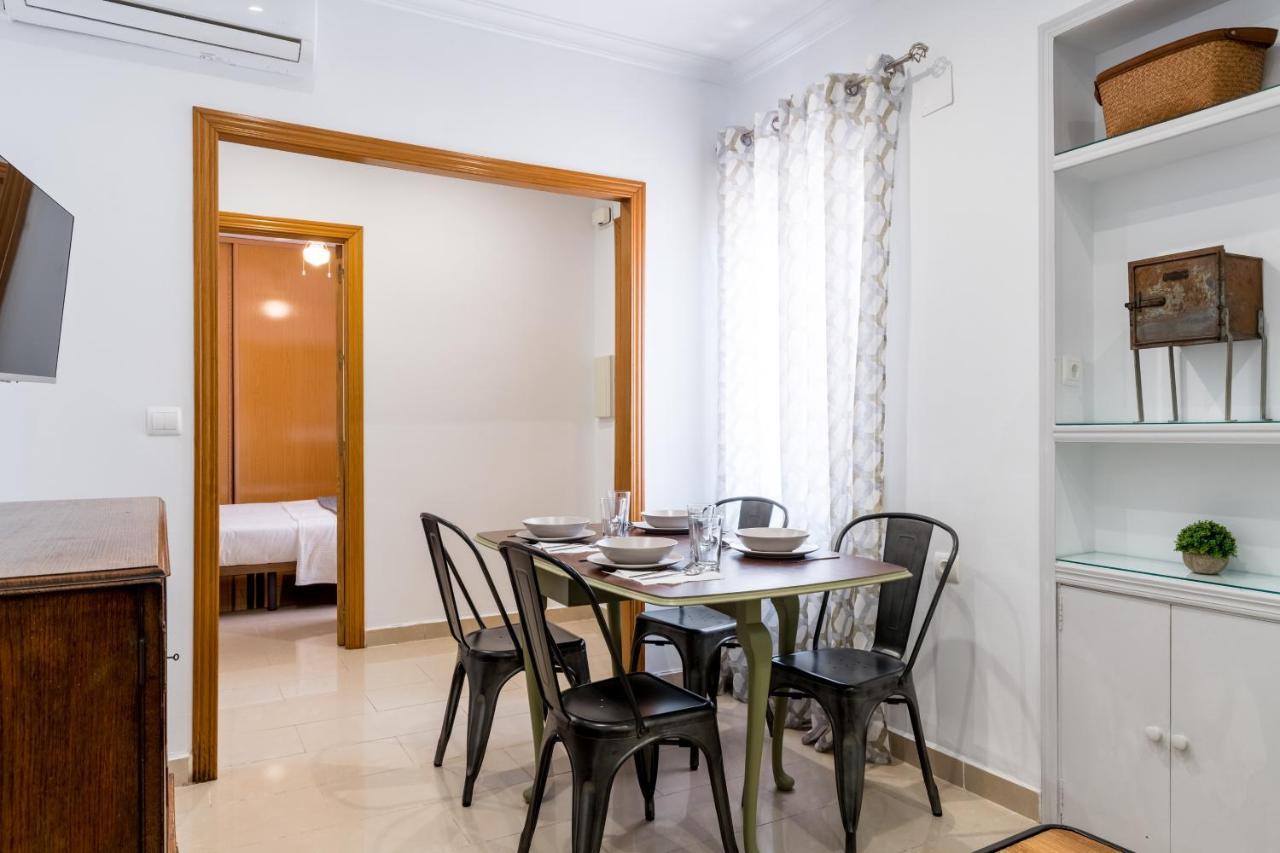 Holi-Rent Salado Apartment Sevilla Exterior foto