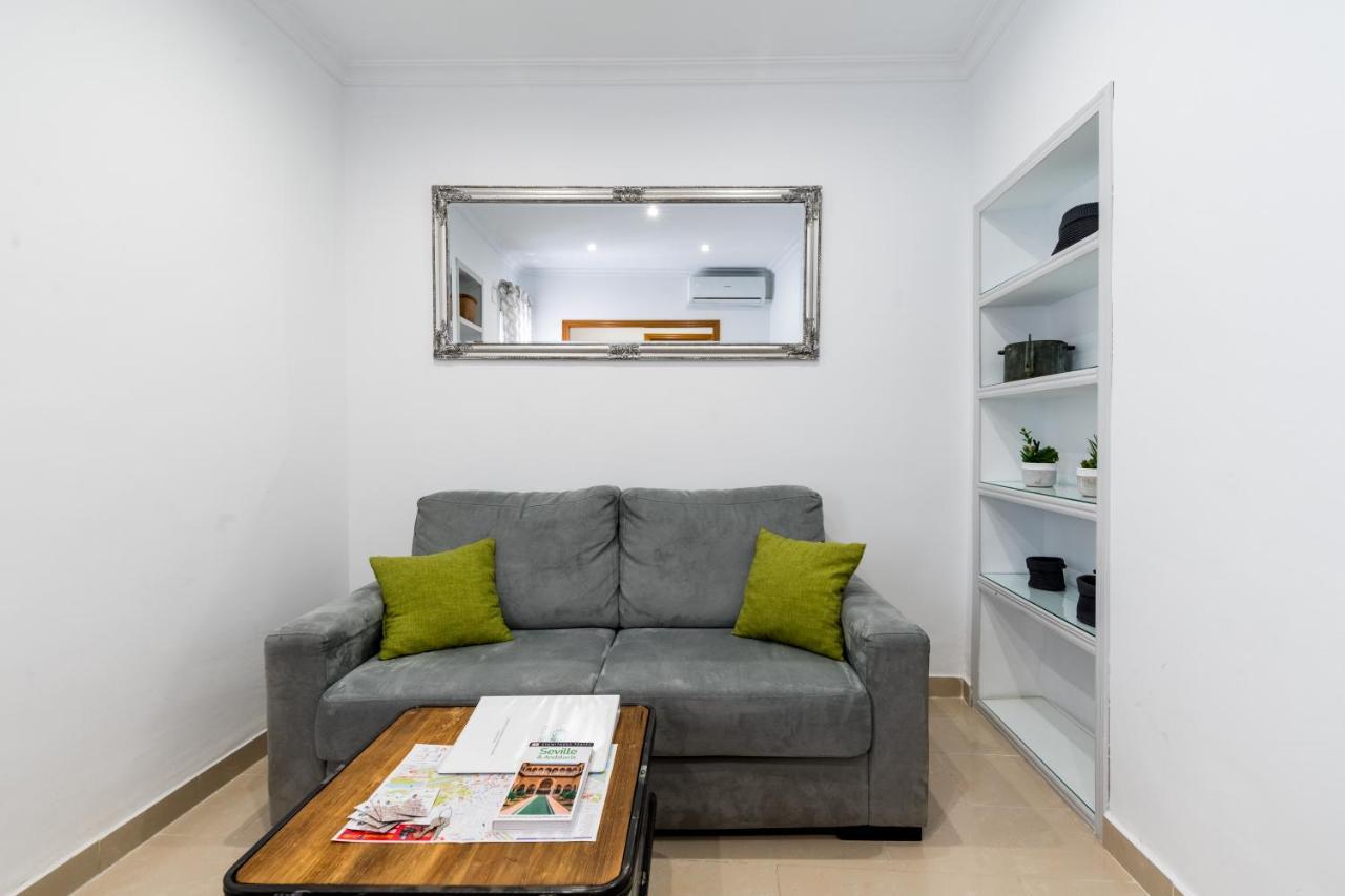 Holi-Rent Salado Apartment Sevilla Exterior foto