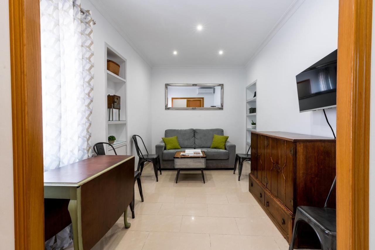 Holi-Rent Salado Apartment Sevilla Exterior foto