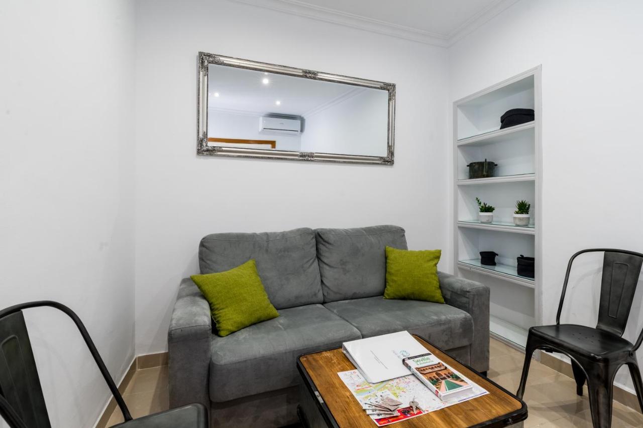 Holi-Rent Salado Apartment Sevilla Exterior foto