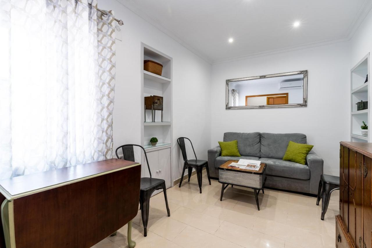 Holi-Rent Salado Apartment Sevilla Exterior foto
