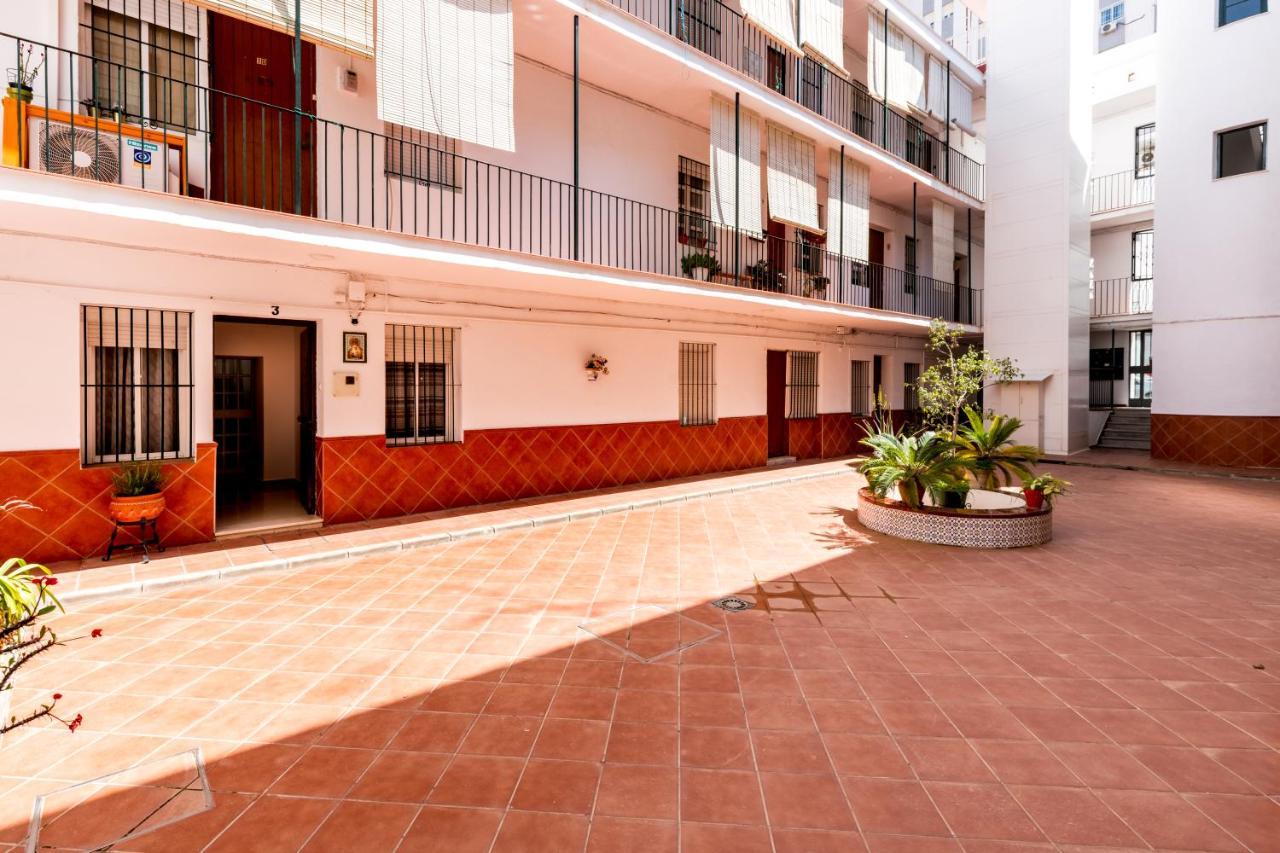 Holi-Rent Salado Apartment Sevilla Exterior foto