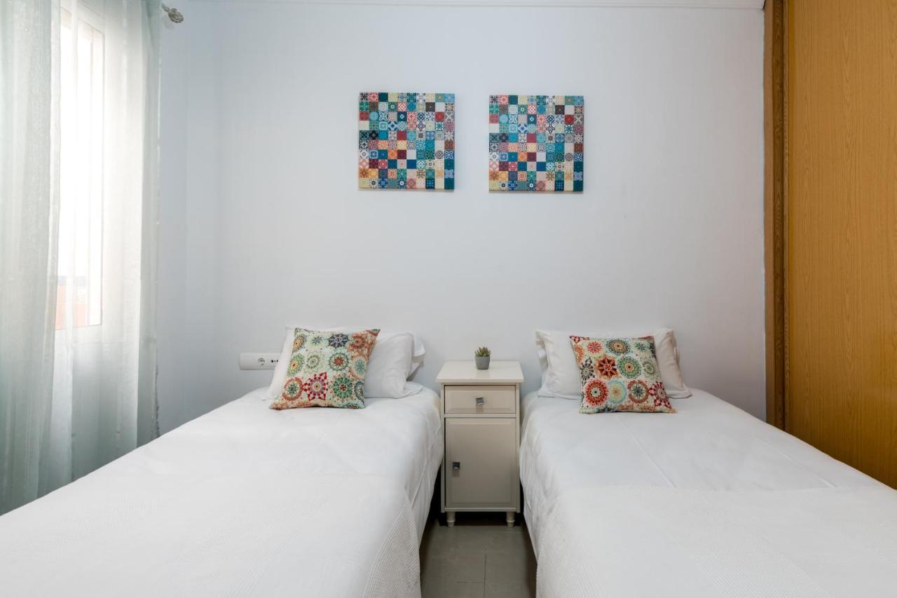 Holi-Rent Salado Apartment Sevilla Exterior foto